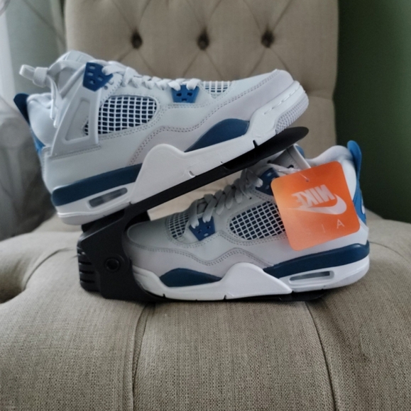 Jordan 4 - Picture 1 of 6
